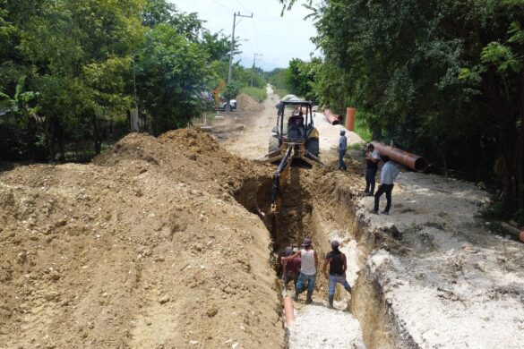 TRABAJOS DE INTRODUCCIÓN DE AGUA POTABLE SUPERVISADOS POR EL INGENIERO FERNANDO PADILLA FARFÁN